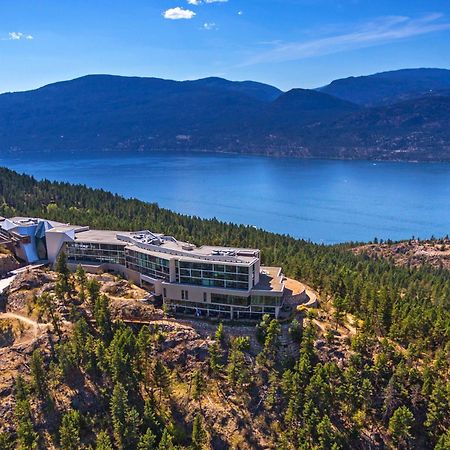 Sparkling Hill Resort And Spa - Adults-Only Resort Vernon Esterno foto
