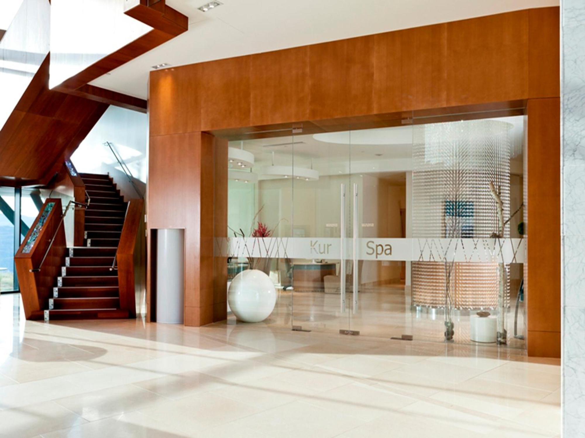 Sparkling Hill Resort And Spa - Adults-Only Resort Vernon Esterno foto