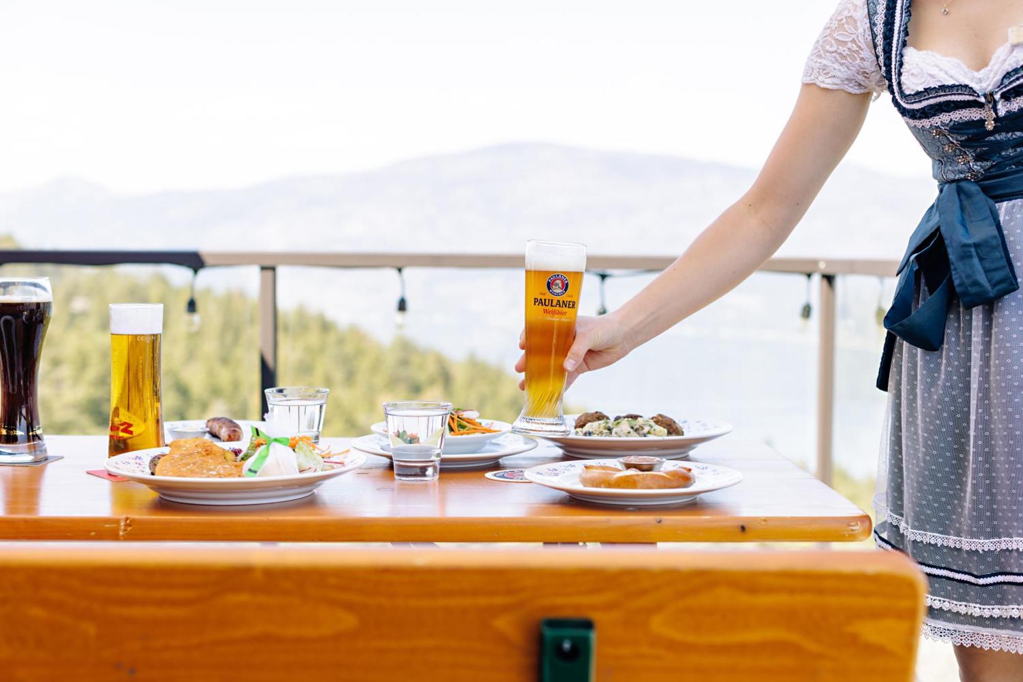 Sparkling Hill Resort And Spa - Adults-Only Resort Vernon Esterno foto