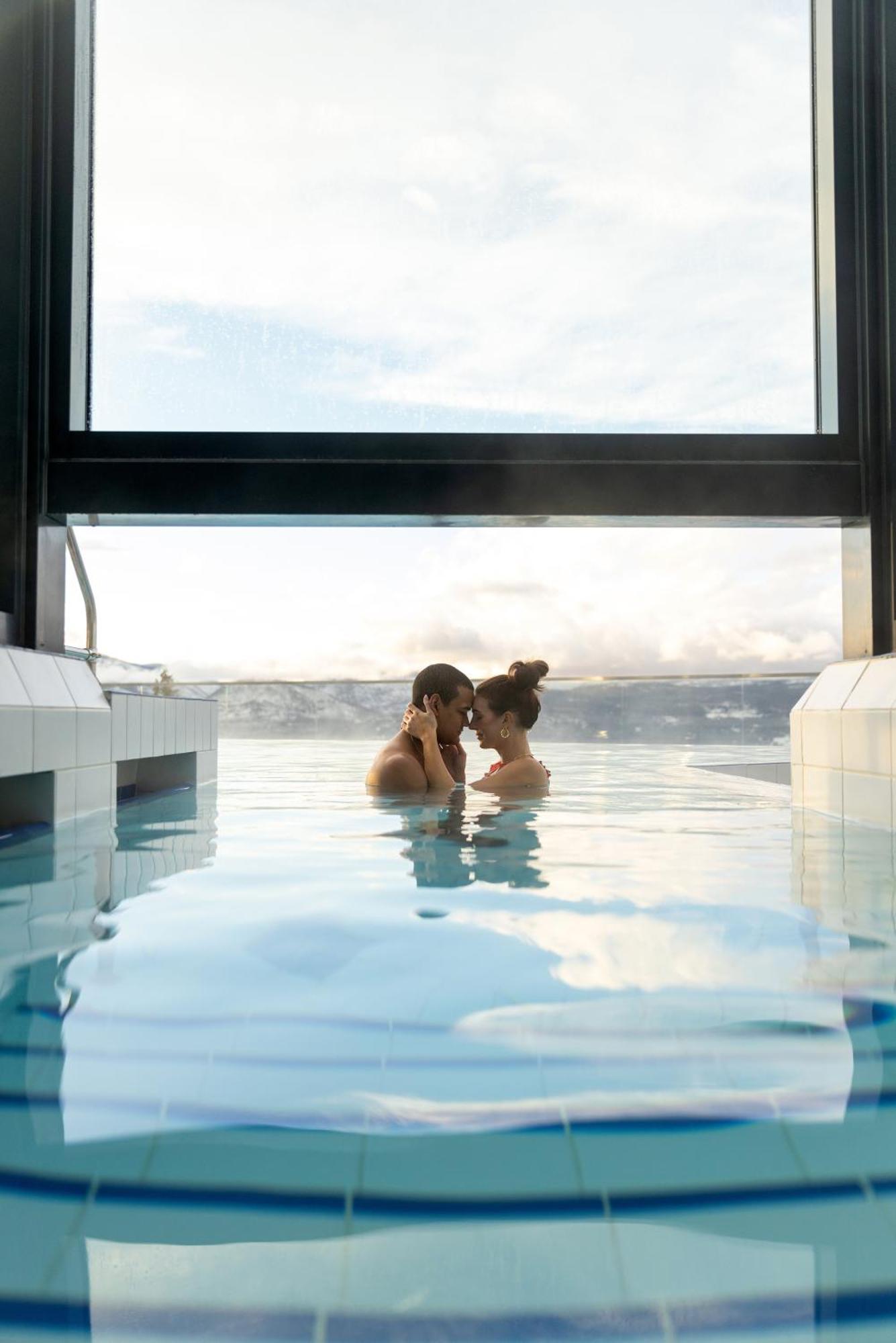 Sparkling Hill Resort And Spa - Adults-Only Resort Vernon Esterno foto