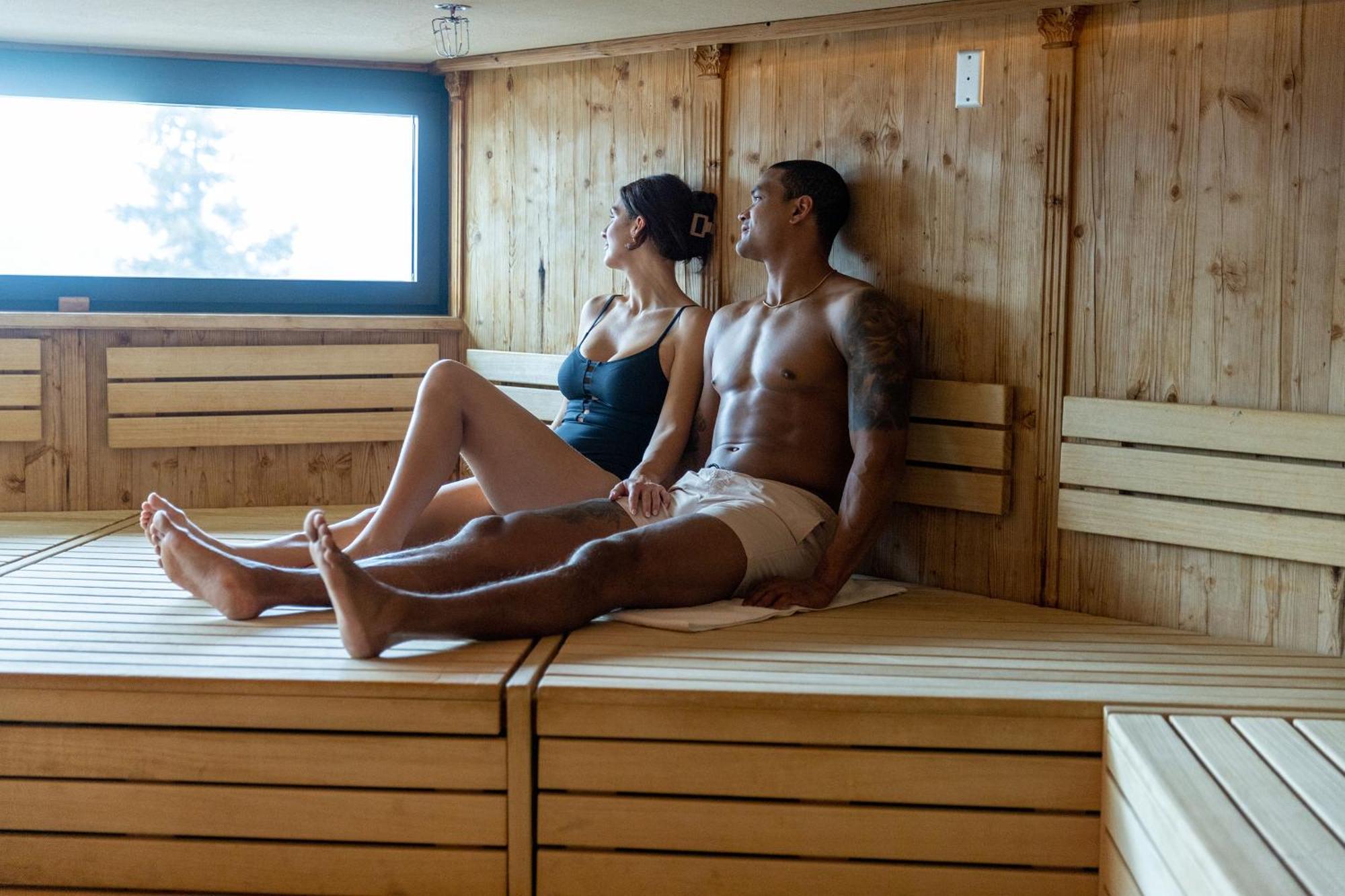 Sparkling Hill Resort And Spa - Adults-Only Resort Vernon Esterno foto