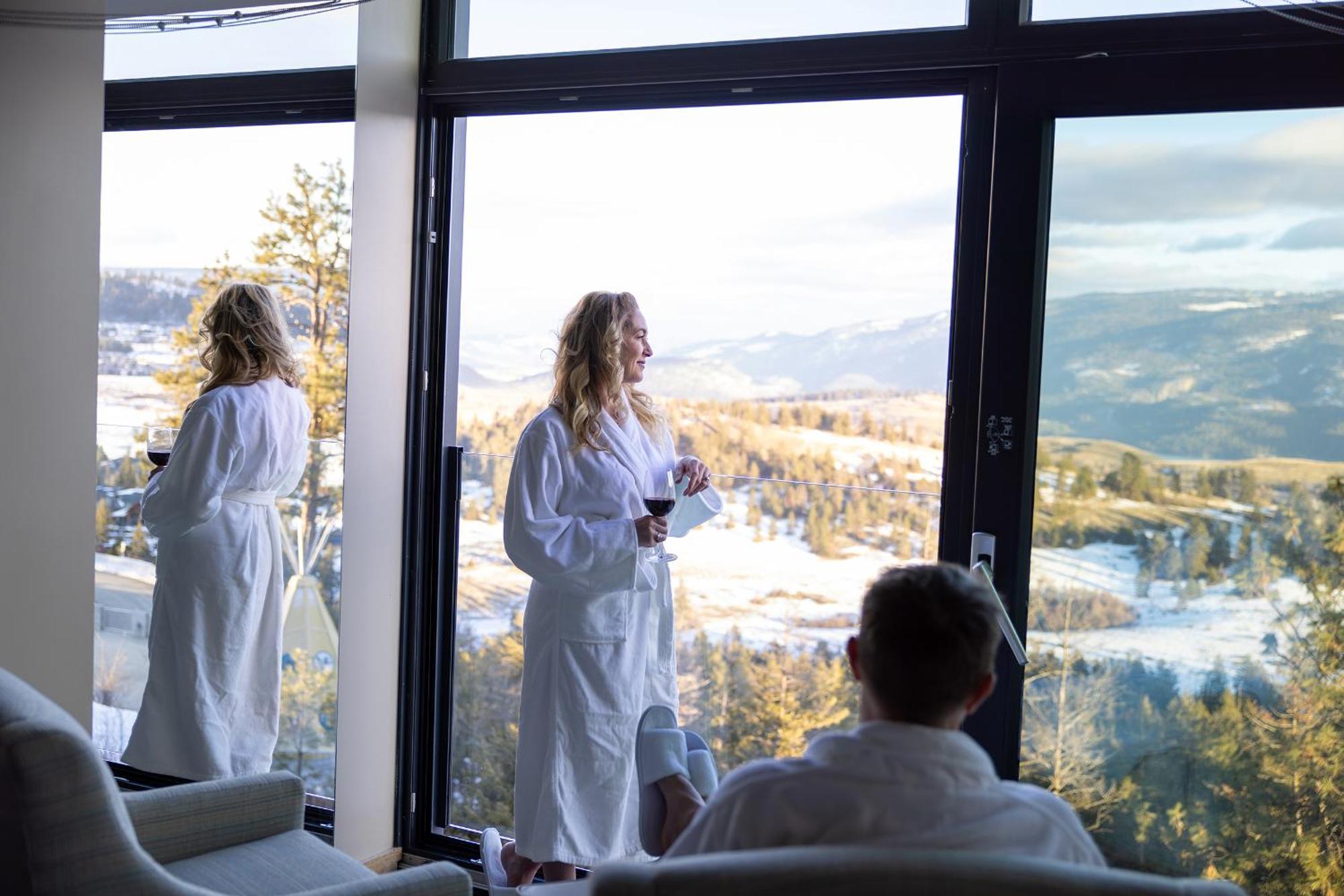 Sparkling Hill Resort And Spa - Adults-Only Resort Vernon Esterno foto