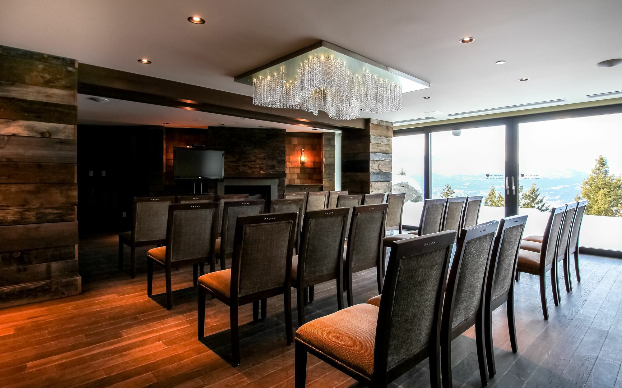 Sparkling Hill Resort And Spa - Adults-Only Resort Vernon Esterno foto