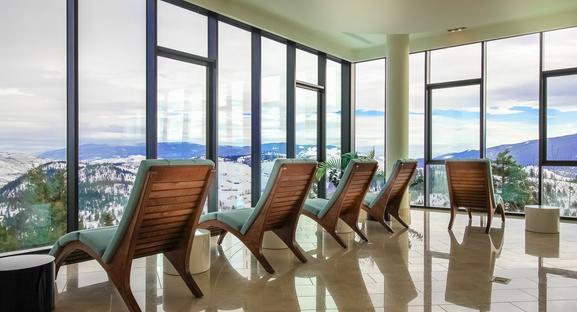 Sparkling Hill Resort And Spa - Adults-Only Resort Vernon Esterno foto